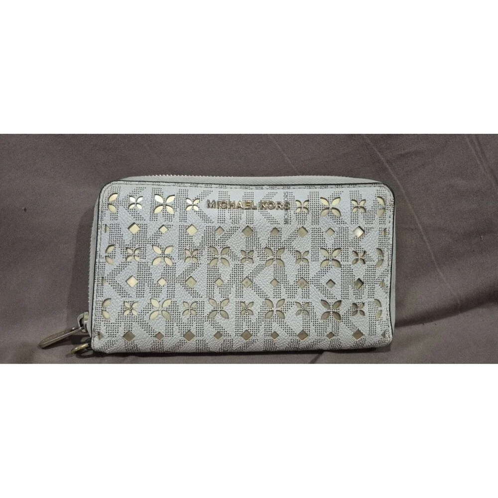 Michael Kors Tan And Gold Laser Cut Wallet 7x4 Inch Zip Around Zip Coin EUC
